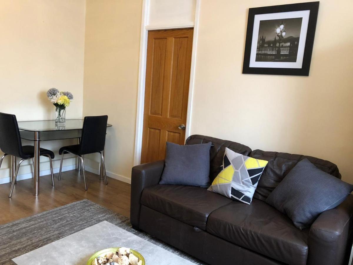 Entire Flat Very Comfortable 1 Bedroom 런던 외부 사진